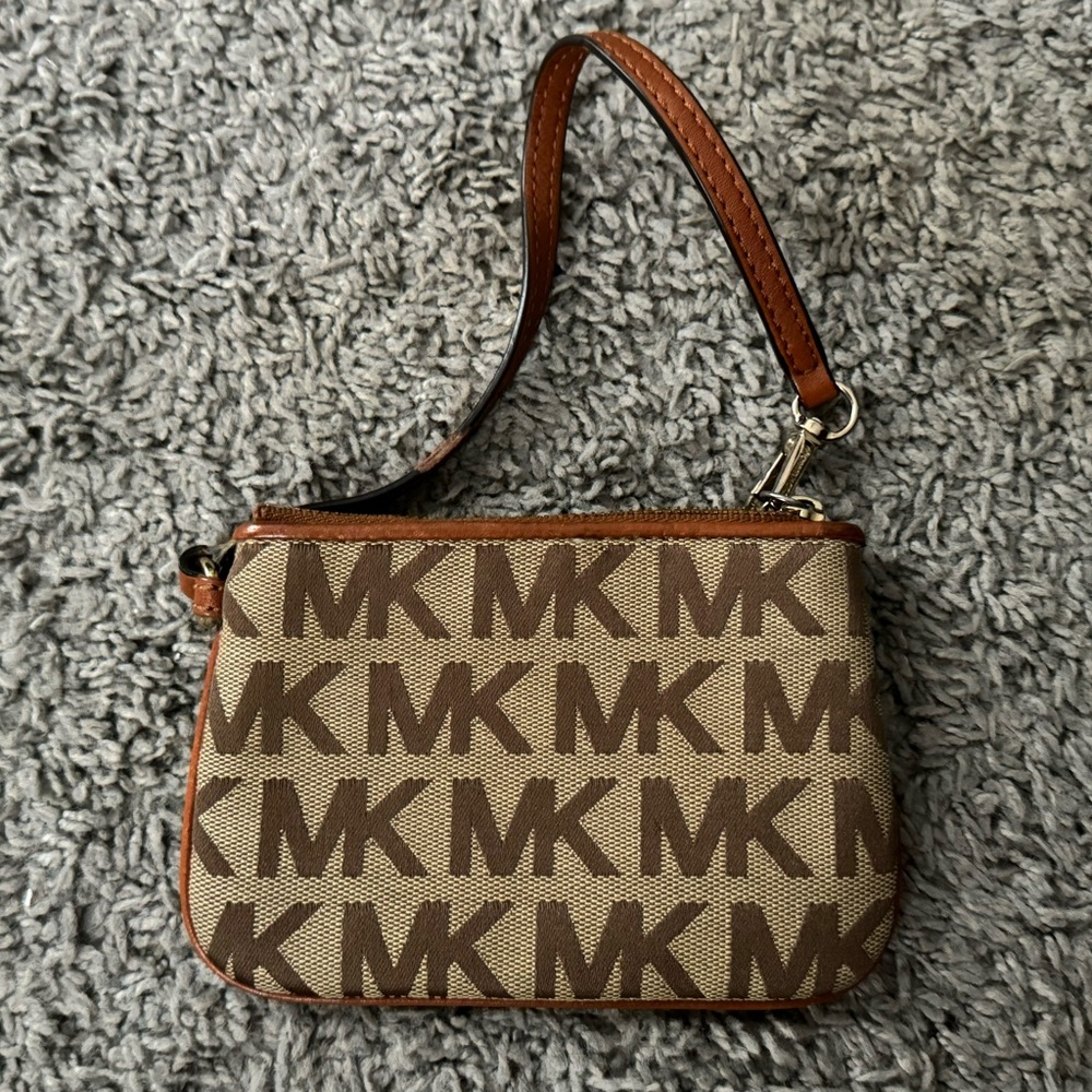 Micheal Kors wallet/wristlet